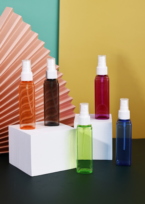 Flacone quadrato trasparente color PET da 60 ml