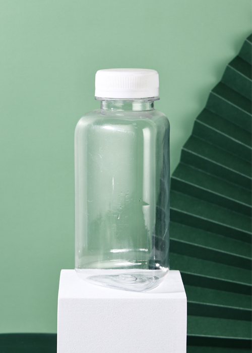 Flacone triangolare in PET da 300 ml